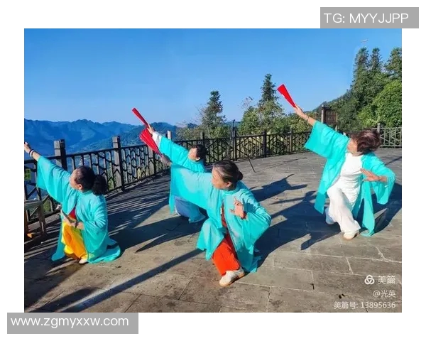 优雅与力量的结合太极服女装展现女性独特魅力与气质